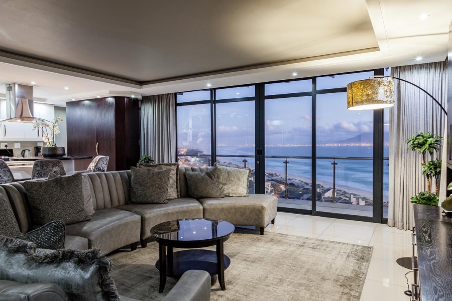 3 Bedroom Property for Sale in Bloubergstrand Western Cape